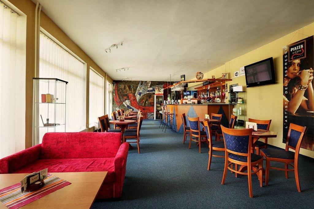 Kupelny Hotel Rubin ドゥディンツェ エクステリア 写真